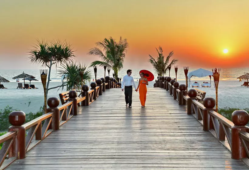 Myanmar Treasure Resort Ngwe Saung