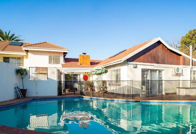 بنسيون 17 On 13th