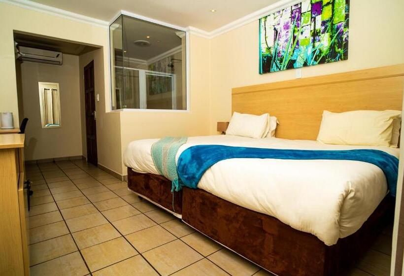 بنسيون 17 On 13th