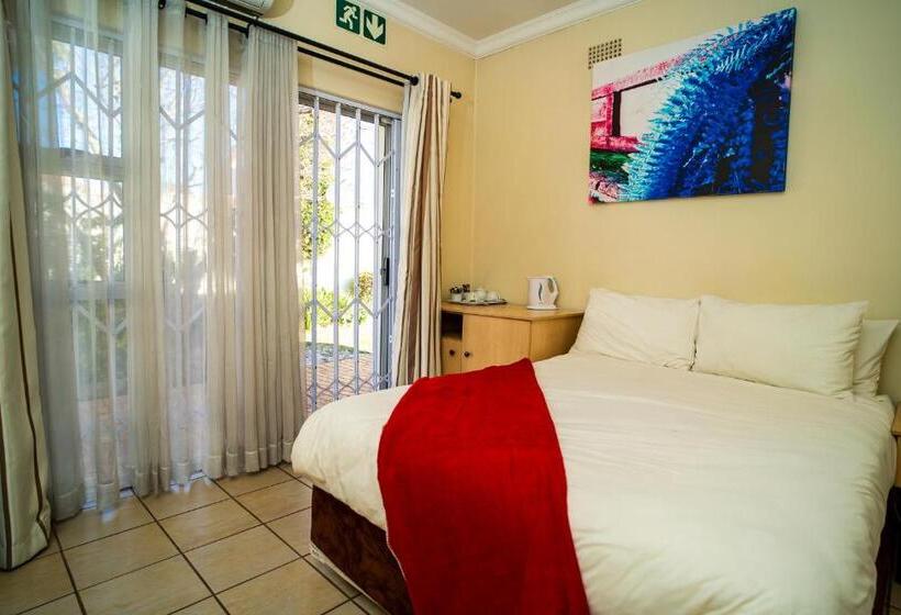 بنسيون 17 On 13th