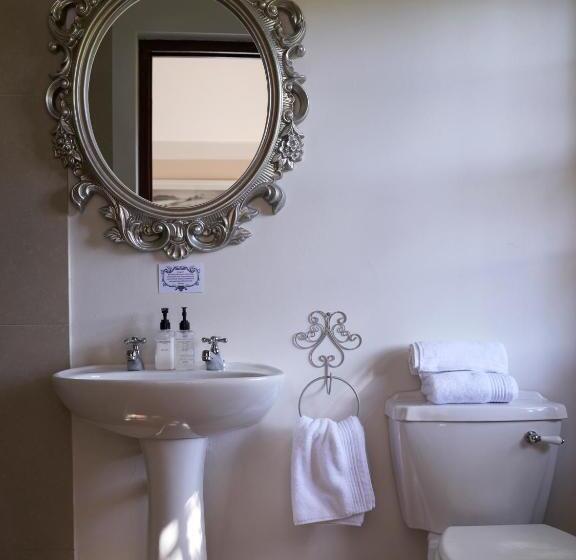 Пансион Ibis House