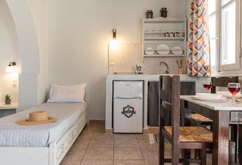 בית מלון כפרי Michalios Luxury Apartments