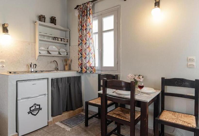 בית מלון כפרי Michalios Luxury Apartments