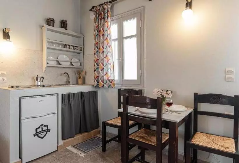 ホテル Michalios Luxury Apartments