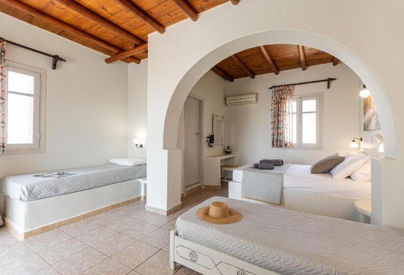 בית מלון כפרי Michalios Luxury Apartments