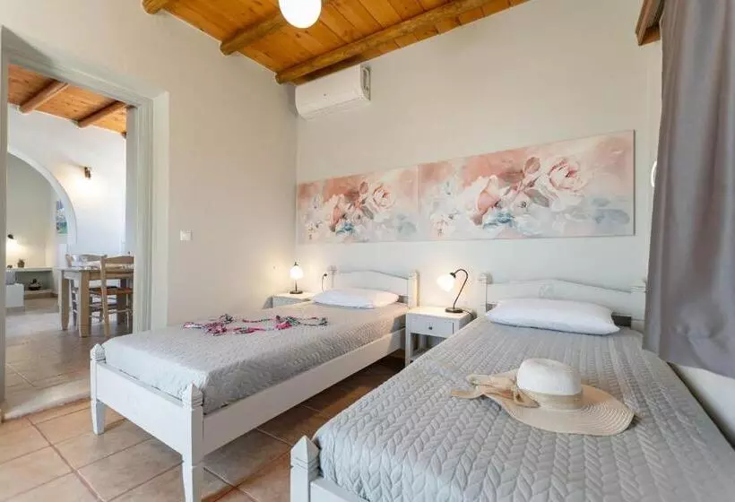 ホテル Michalios Luxury Apartments