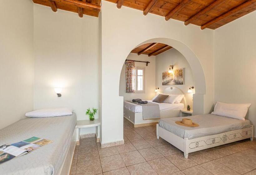 בית מלון כפרי Michalios Luxury Apartments