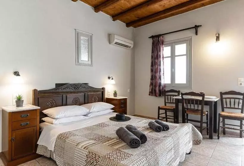 ホテル Michalios Luxury Apartments