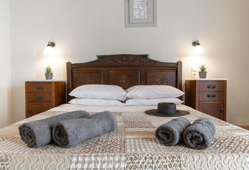 בית מלון כפרי Michalios Luxury Apartments