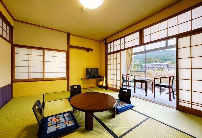 Hospedaria Kotobukiya Ryokan