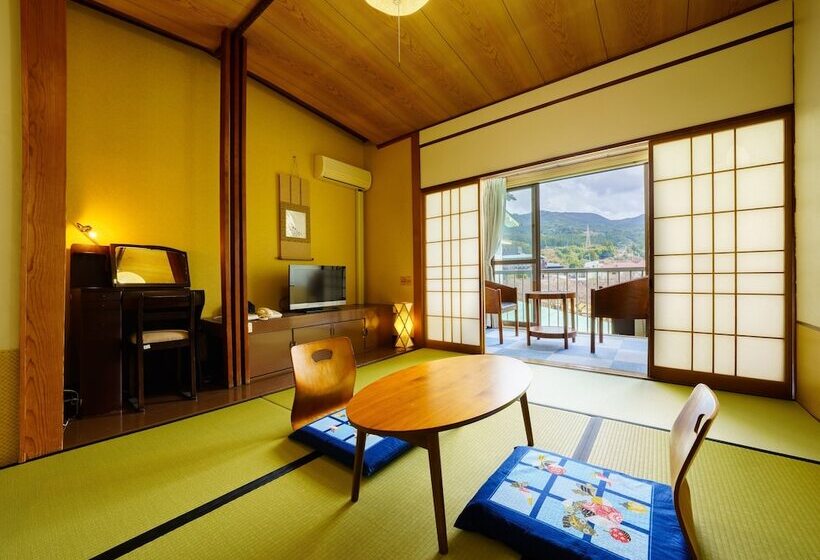 Hospedaria Kotobukiya Ryokan