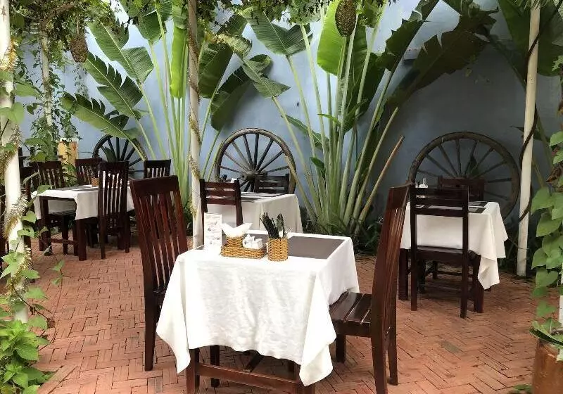 تختخواب و صبحانه Tropical Garden Phu Quoc