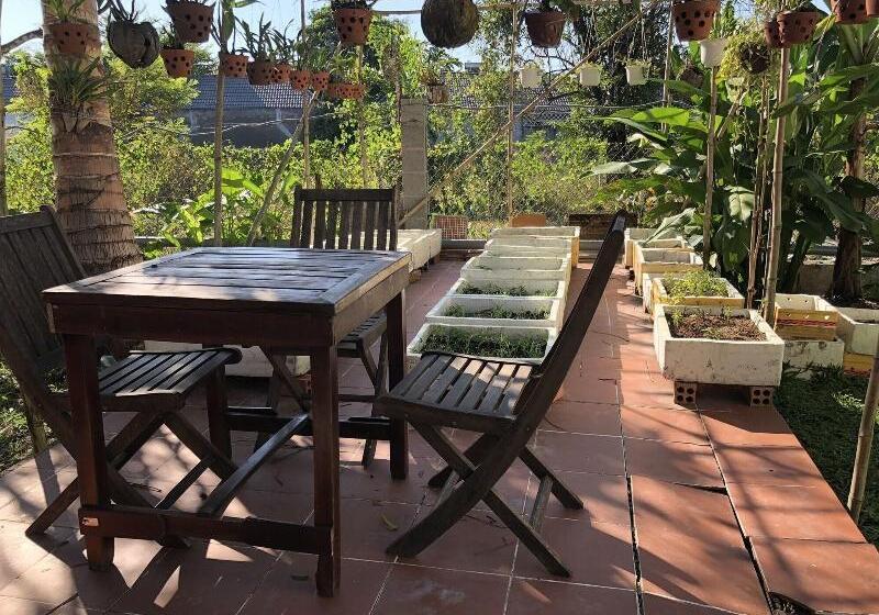 تختخواب و صبحانه Tropical Garden Phu Quoc