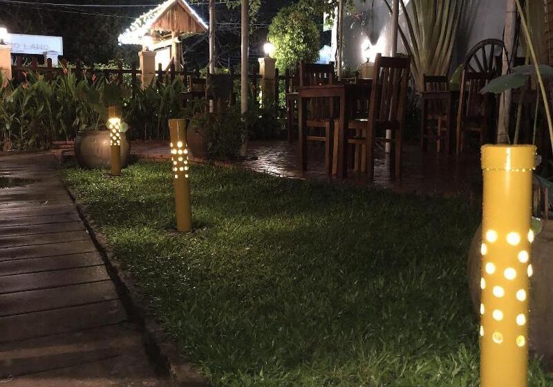 تختخواب و صبحانه Tropical Garden Phu Quoc