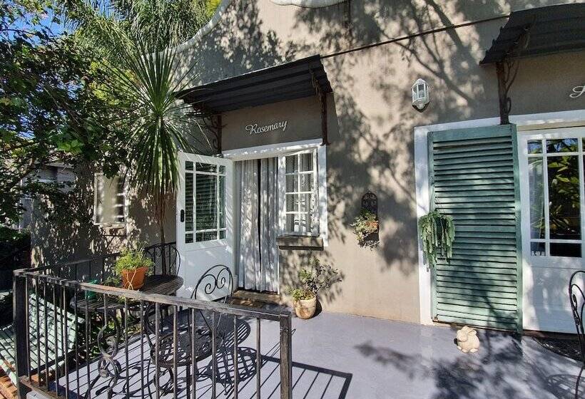 Bed & Breakfast Waterhouse Guest Lodge In Muckleneuk