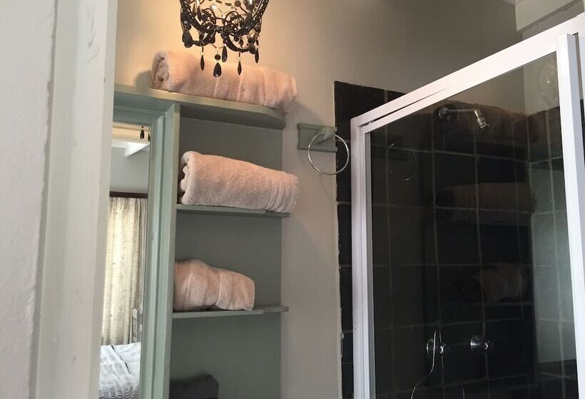 Bed & Breakfast Waterhouse Guest Lodge In Muckleneuk