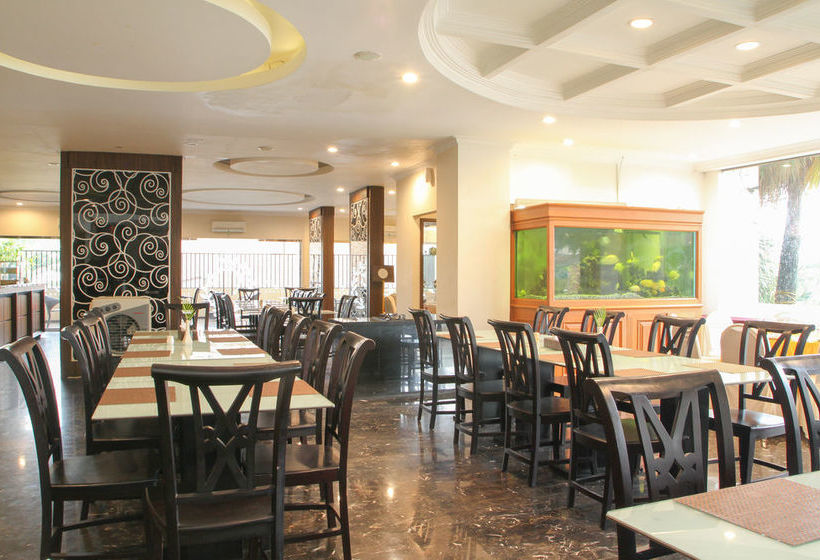 Szálloda Airy Alun Alun Malang Aries Munandar 41