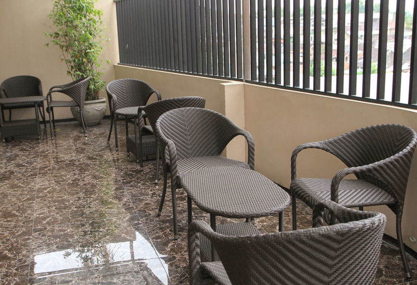 Szálloda Airy Alun Alun Malang Aries Munandar 41