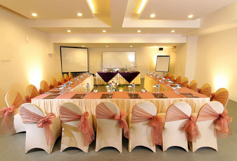 Szálloda Airy Alun Alun Malang Aries Munandar 41