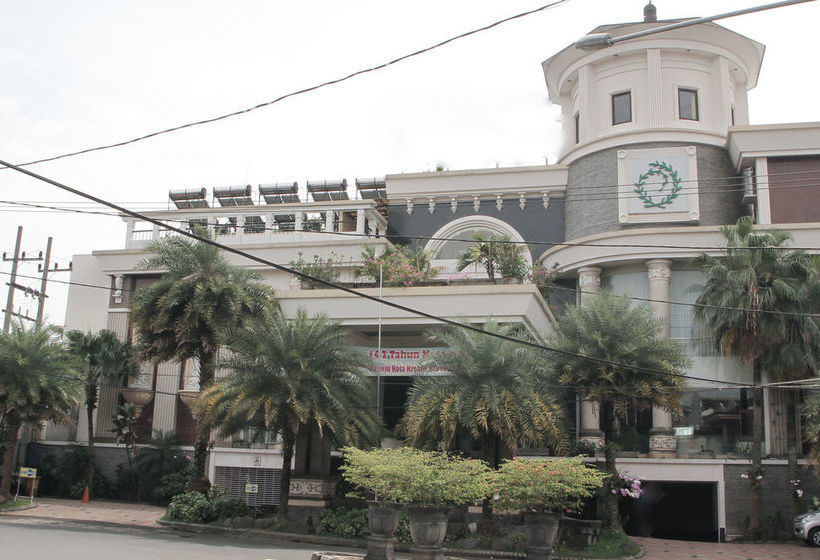 Szálloda Airy Alun Alun Malang Aries Munandar 41