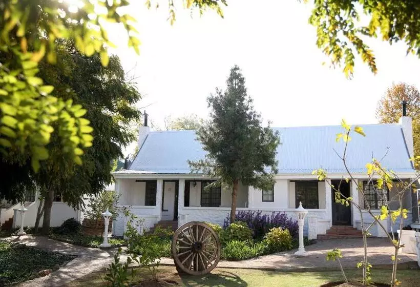 هتل De Opstal Country Lodge