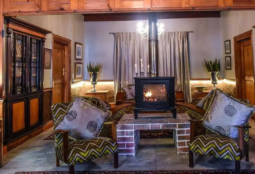 هتل De Opstal Country Lodge