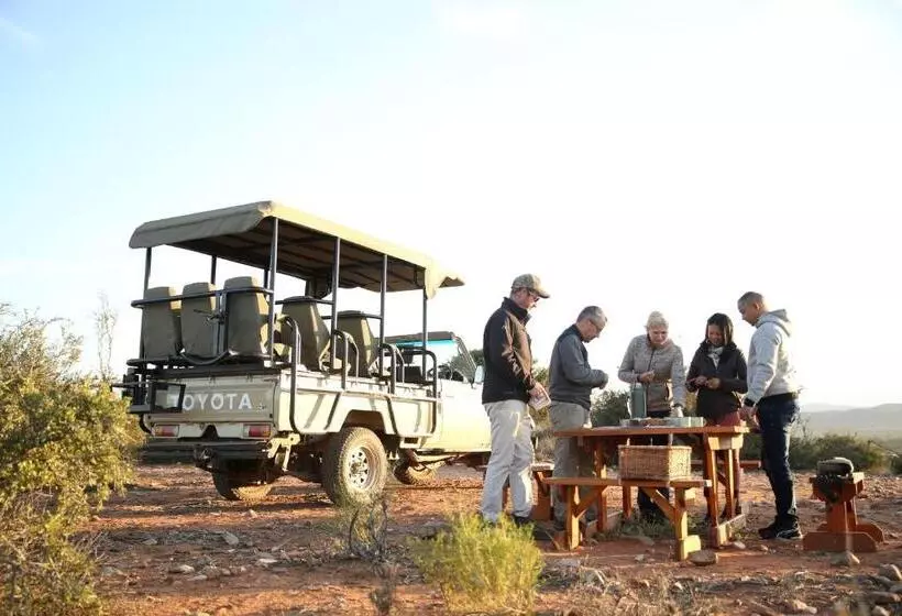 هتل De Opstal Country Lodge