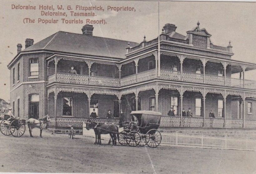 ホテル Deloraine