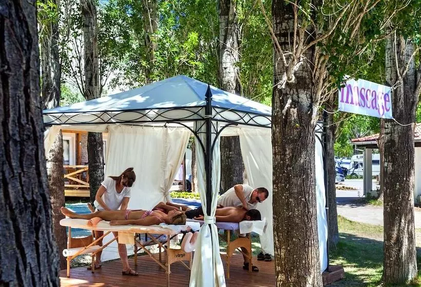 Hotel Mobile Homes Camp Galeb