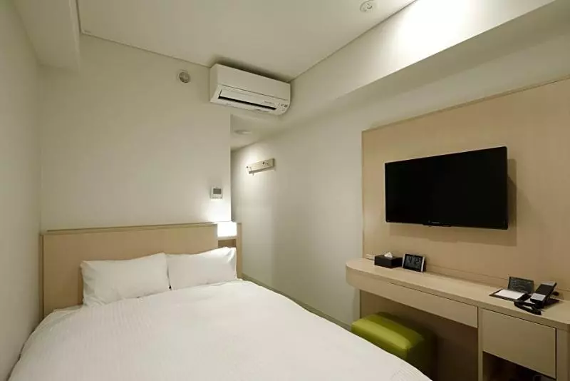 Hotelli Sotetsu Fresa Inn Kyotohachijoguchi