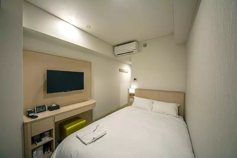 Hotelli Sotetsu Fresa Inn Kyotohachijoguchi