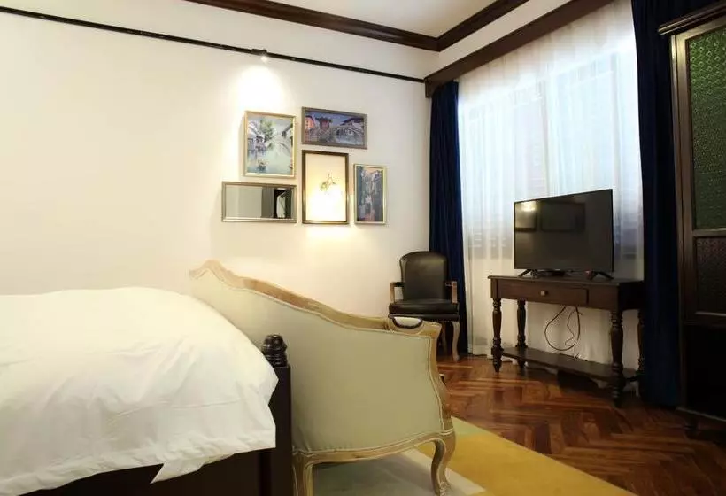 Hotelli The Pushi Mansion