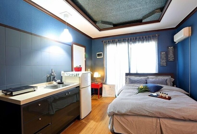 Luna In Jeju Pension