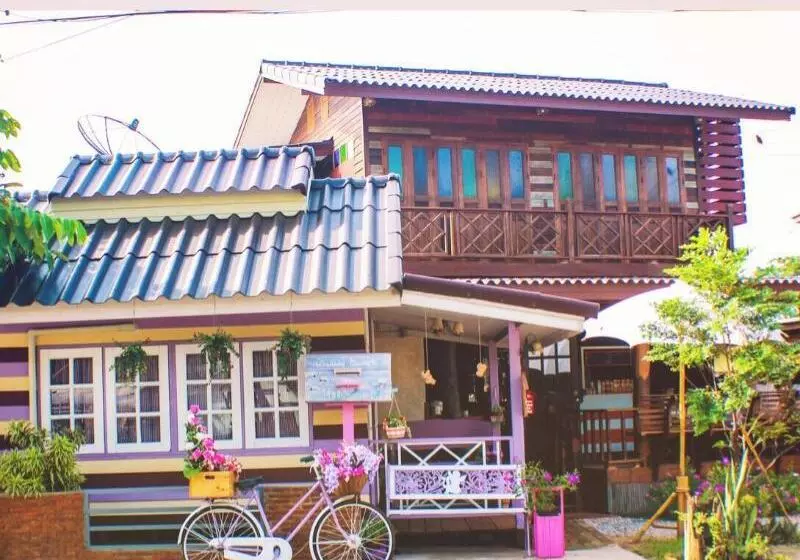پانسیون Baanchompooamphawa