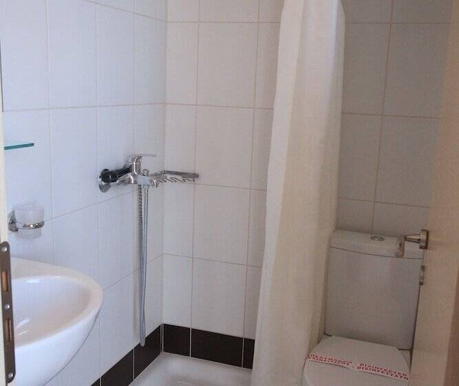 פנסיון Lykomides