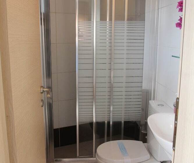 פנסיון Lykomides