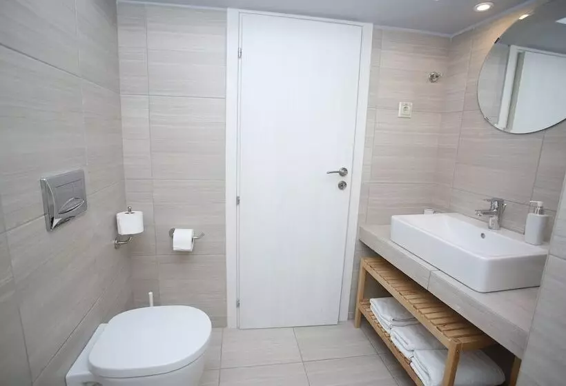 Pension  Lykomides