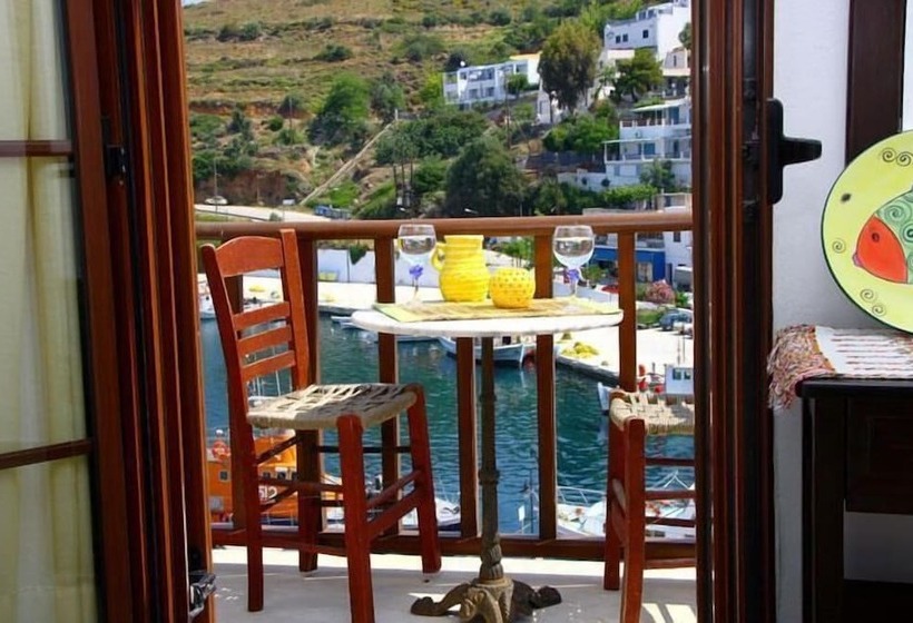 פנסיון Lykomides