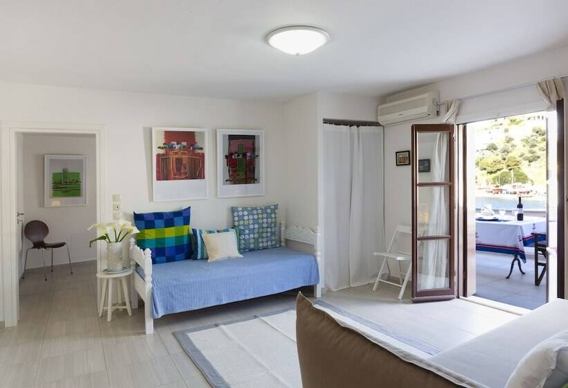 פנסיון Lykomides