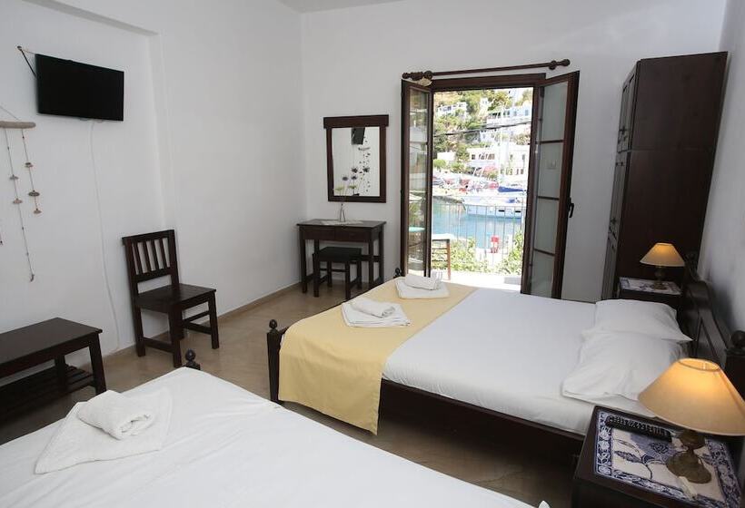 פנסיון Lykomides