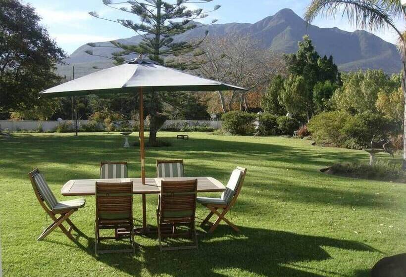 펜션 The Garden Villa Guesthouse