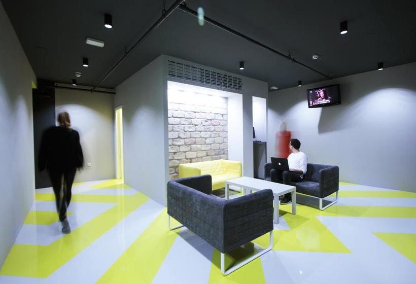 Private Rooms At Hostel63