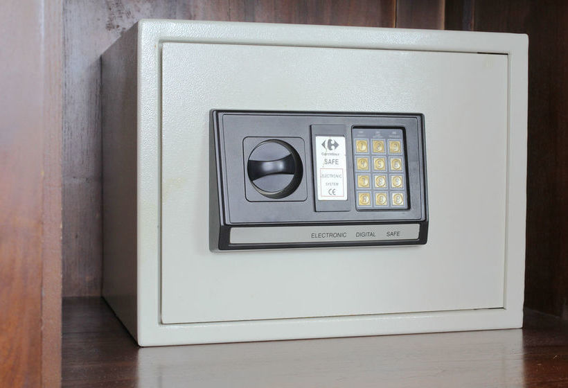 호텔 Airy Seminyak Kerobokan Kuwum Gang Rajawali Bali