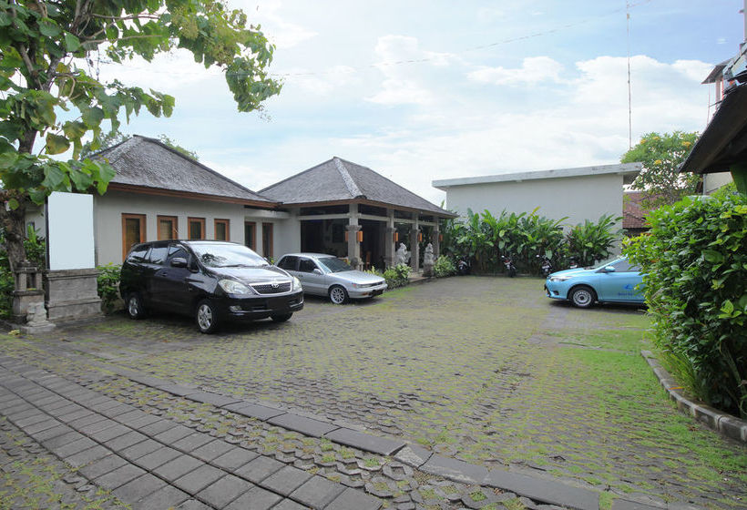 호텔 Airy Seminyak Kerobokan Kuwum Gang Rajawali Bali