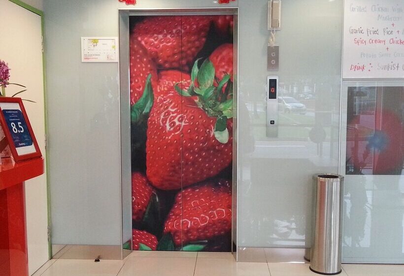 בית מלון כפרי Strawberry Fields