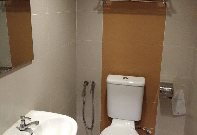 בית מלון כפרי Strawberry Fields