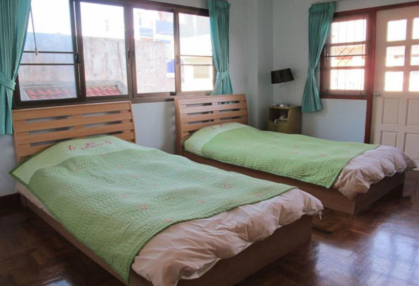 פנסיון Vilai House