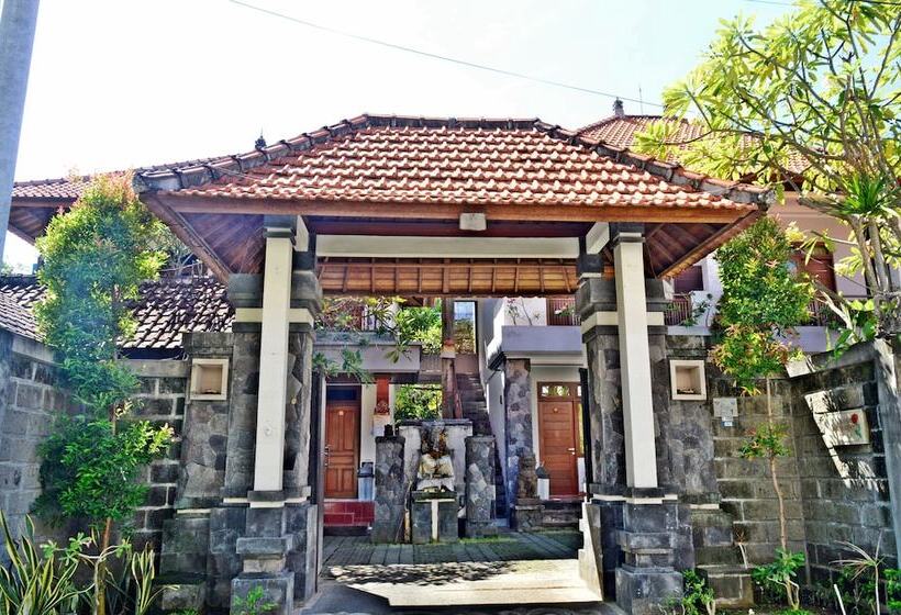 펜션 Yulia 2 Homestay Sanur