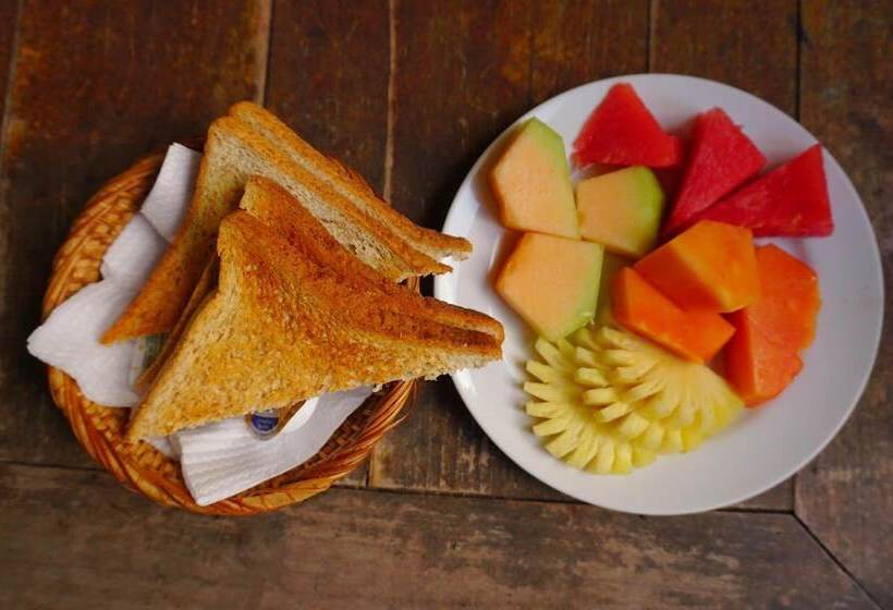 펜션 Yulia 2 Homestay Sanur