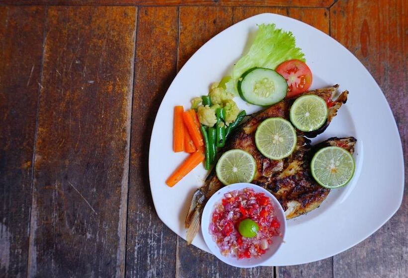 펜션 Yulia 2 Homestay Sanur